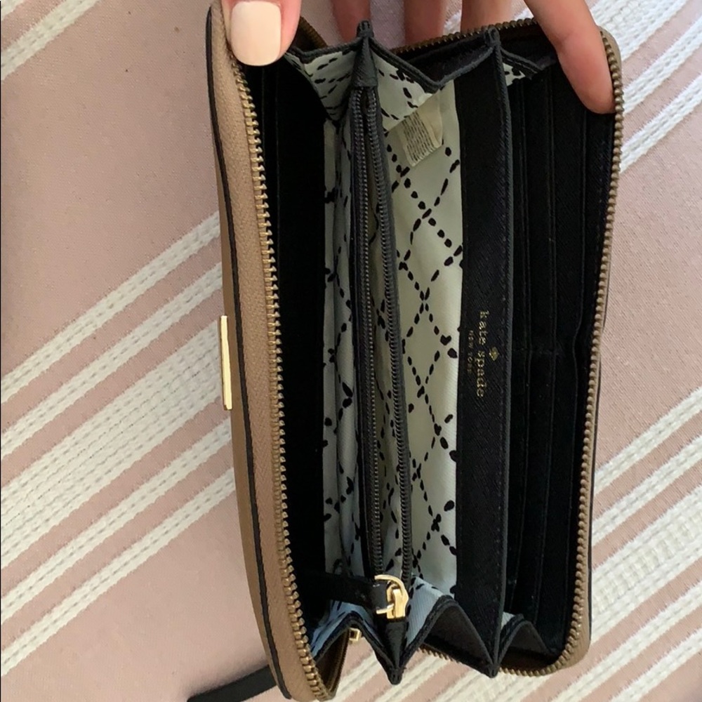 Kate Spade Wallet - Picture 3 of 3